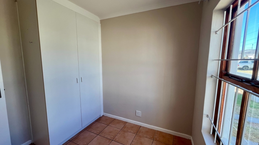 2 Bedroom Property for Sale in Guldenland Western Cape